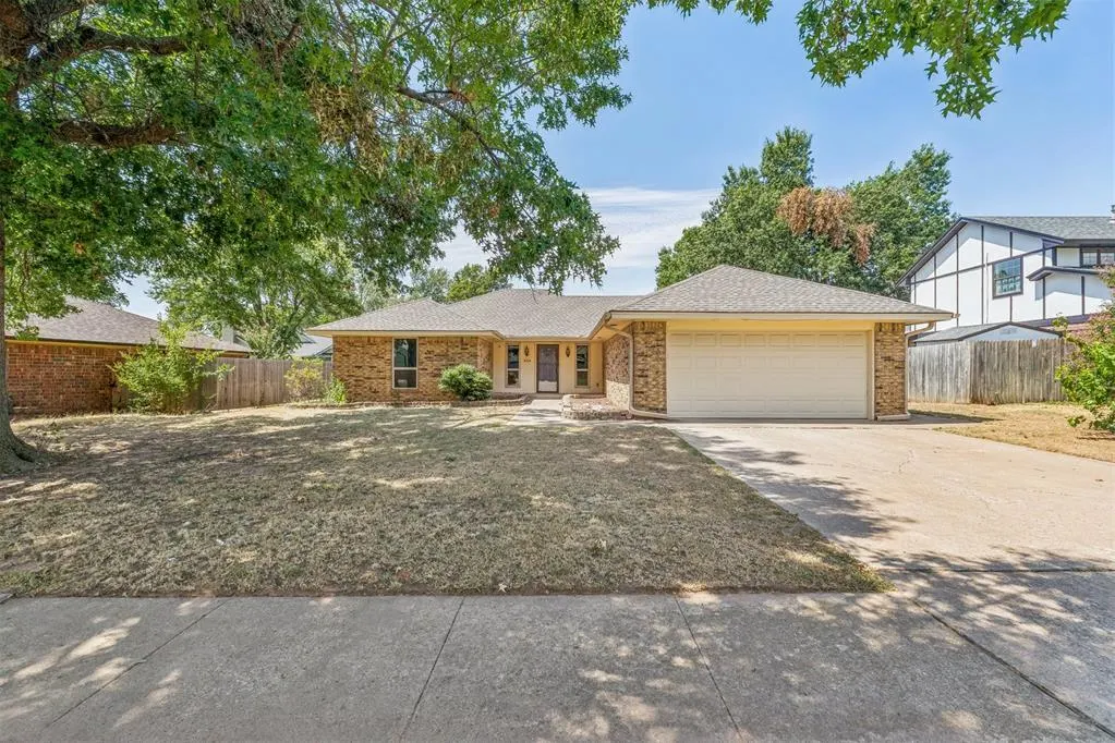 Photo 2 — 404 Willow Branch Road, Norman, OK 73072