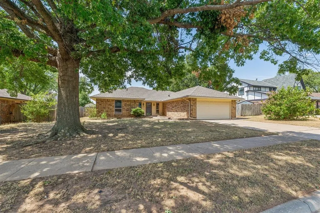 Photo 3 — 404 Willow Branch Road, Norman, OK 73072