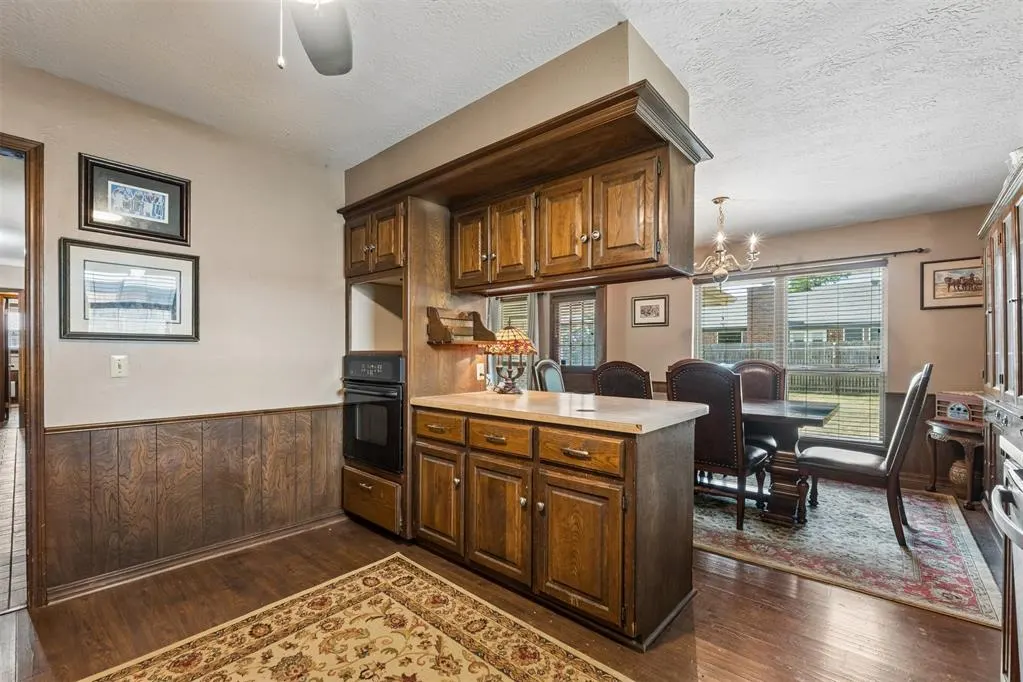 Photo 13 — 404 Willow Branch Road, Norman, OK 73072
