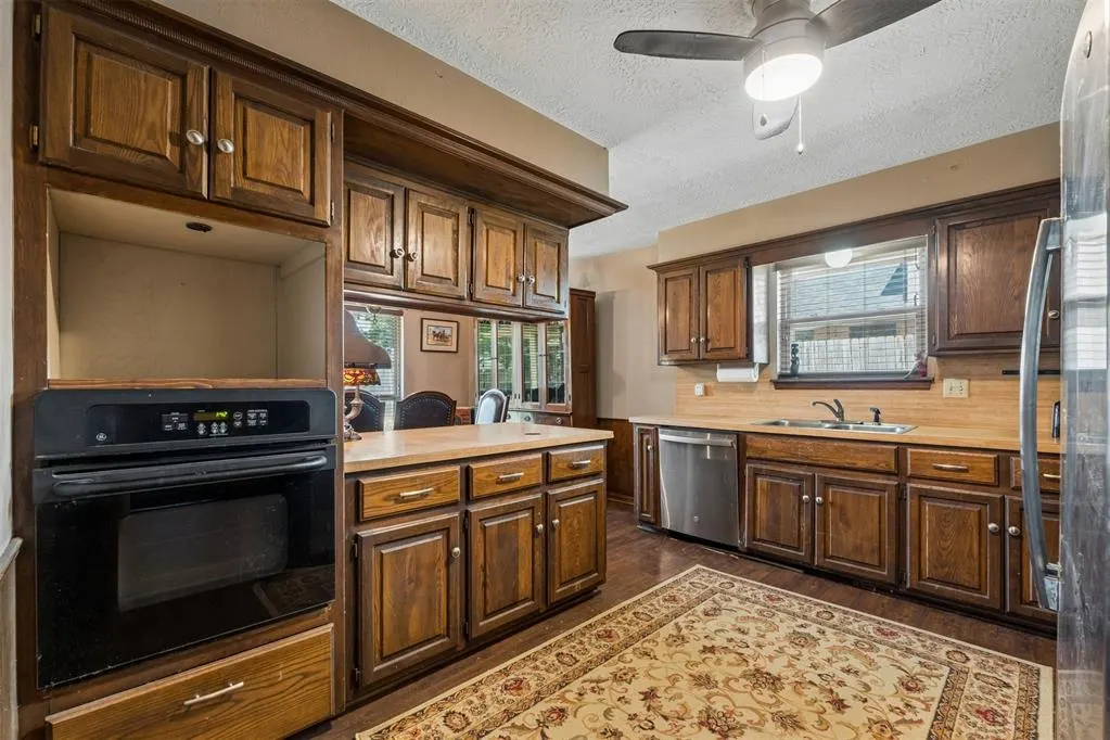 Photo 14 — 404 Willow Branch Road, Norman, OK 73072