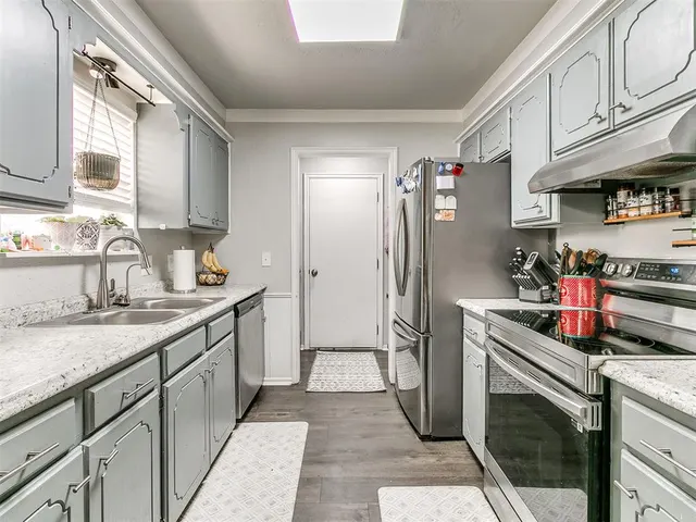 Photo 3 — 392 Echo Lane, Harrah, OK 73045