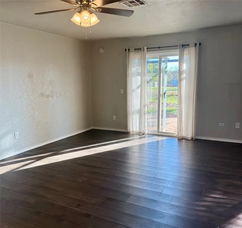 Photo 13 — 392 Echo Lane, Harrah, OK 73045