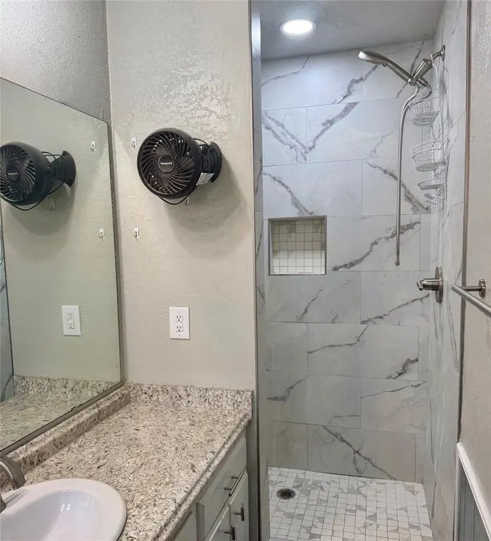 Photo 27 — 392 Echo Lane, Harrah, OK 73045