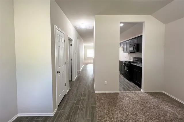 Photo 4 — 412 Nathan Way, Yukon, OK 73099