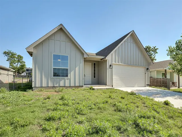Photo 2 — 722 E Grant Avenue, Guthrie, OK 73044