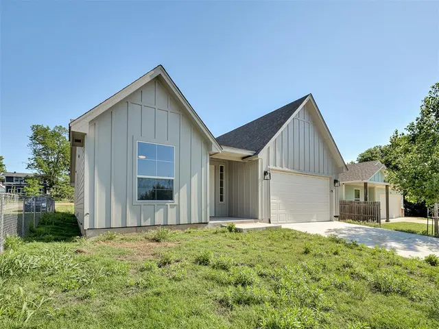 Photo 3 — 722 E Grant Avenue, Guthrie, OK 73044