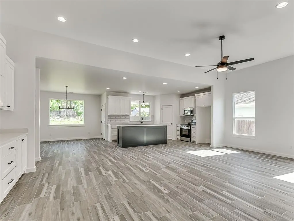 Photo 8 — 722 E Grant Avenue, Guthrie, OK 73044