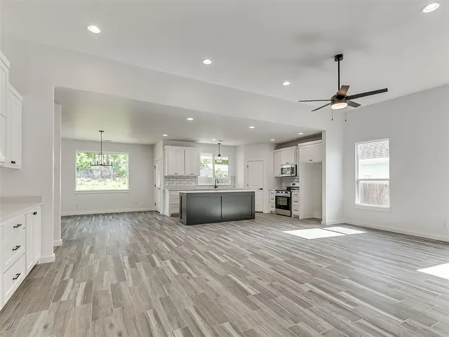 Photo 8 — 722 E Grant Avenue, Guthrie, OK 73044