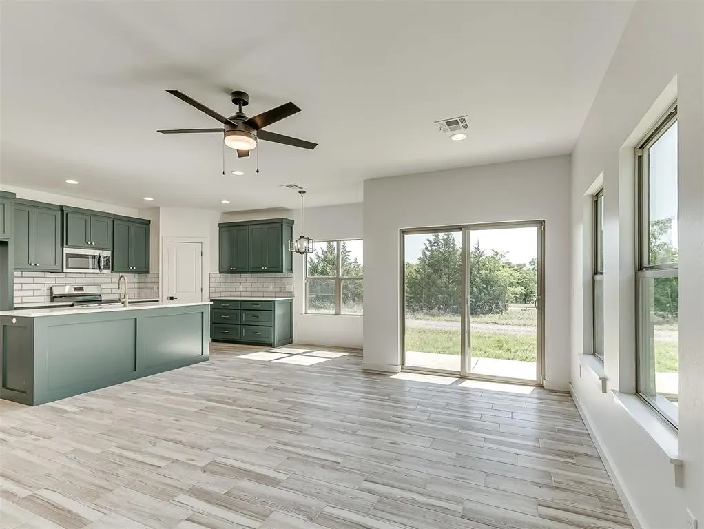 Photo 12 — 1925 E Springer Avenue, Guthrie, OK 73044