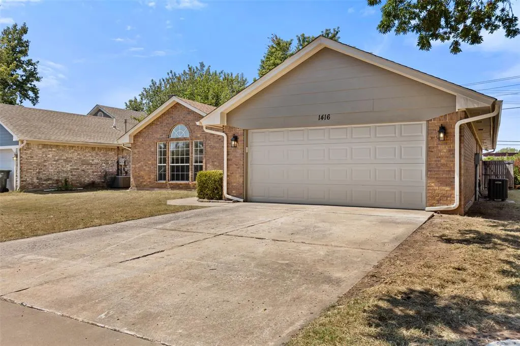 Photo 3 — 1416 Bonnybrook Street, Norman, OK 73071