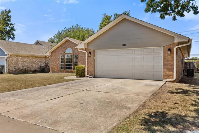 Photo 3 — 1416 Bonnybrook Street, Norman, OK 73071