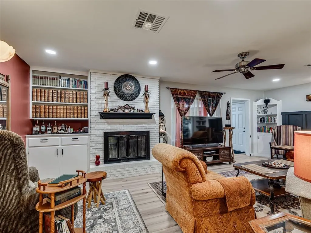 Photo 3 — 2620 Abbey Road, Oklahoma City, OK 73120