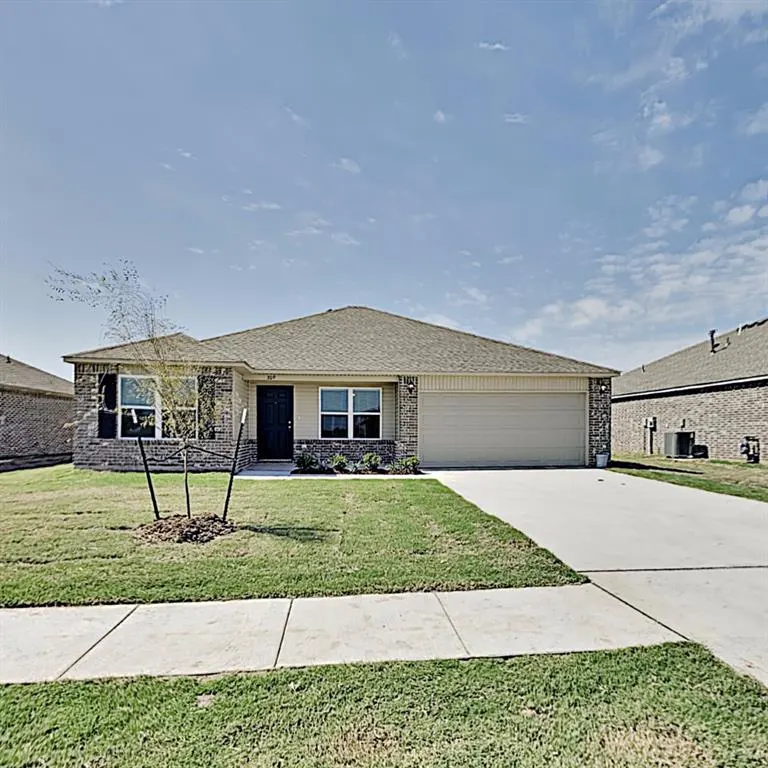Front exterior — 309 Blue Drive, Newcastle, OK 73065