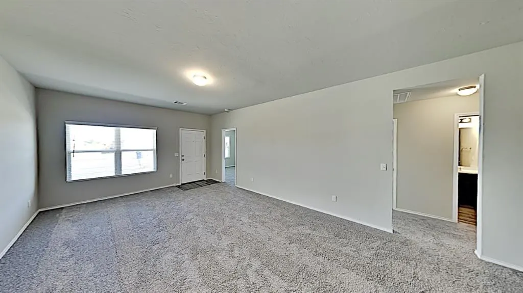 Photo 4 — 309 Blue Drive, Newcastle, OK 73065