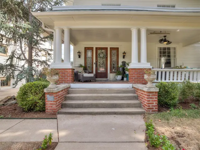 Photo 2 — 814 NW 17th Street, Oklahoma City, OK 73106