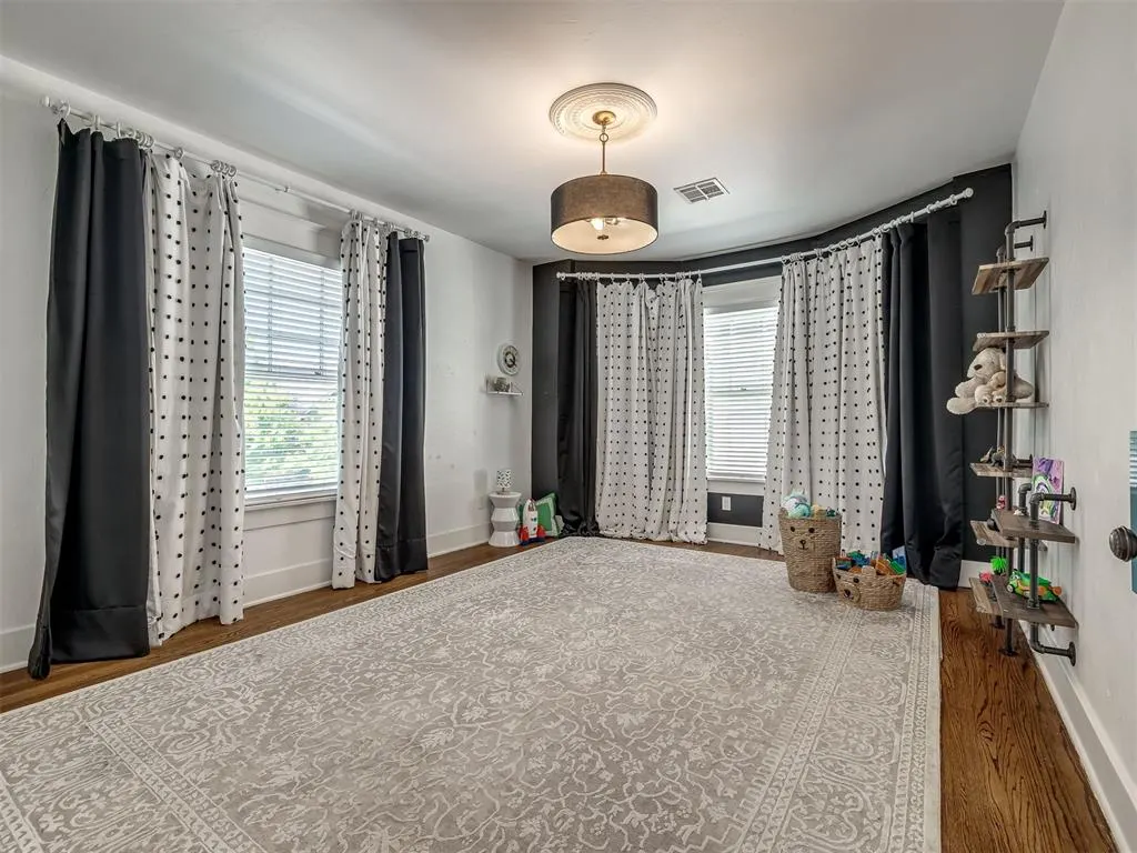 Photo 33 — 814 NW 17th Street, Oklahoma City, OK 73106