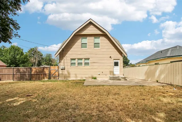 Photo 5 — 537 S Miles Avenue, El Reno, OK 73036