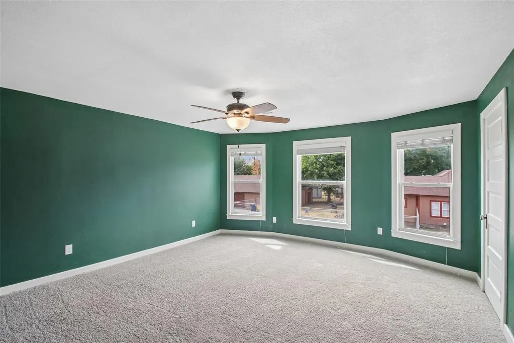 Photo 6 — 537 S Miles Avenue, El Reno, OK 73036