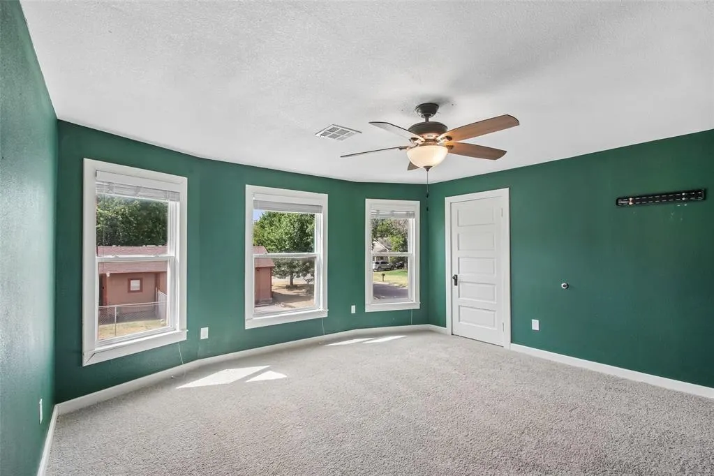 Photo 14 — 537 S Miles Avenue, El Reno, OK 73036