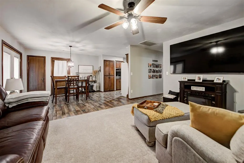 Photo 14 — 201 Holbrook Drive, El Reno, OK 73036