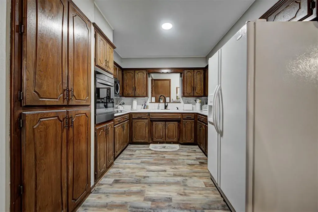 Photo 19 — 201 Holbrook Drive, El Reno, OK 73036