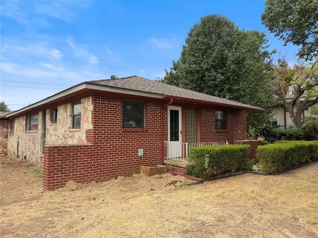 Photo 3 — 400 E Wade Street, El Reno, OK 73036