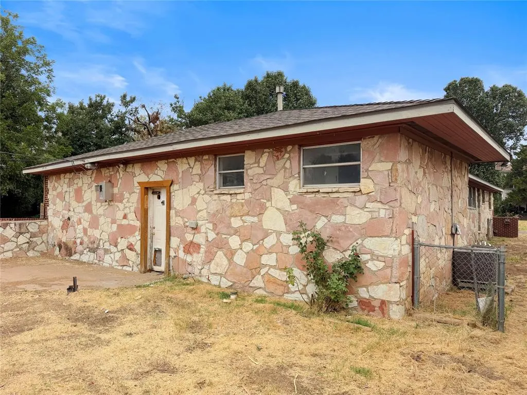 Photo 4 — 400 E Wade Street, El Reno, OK 73036