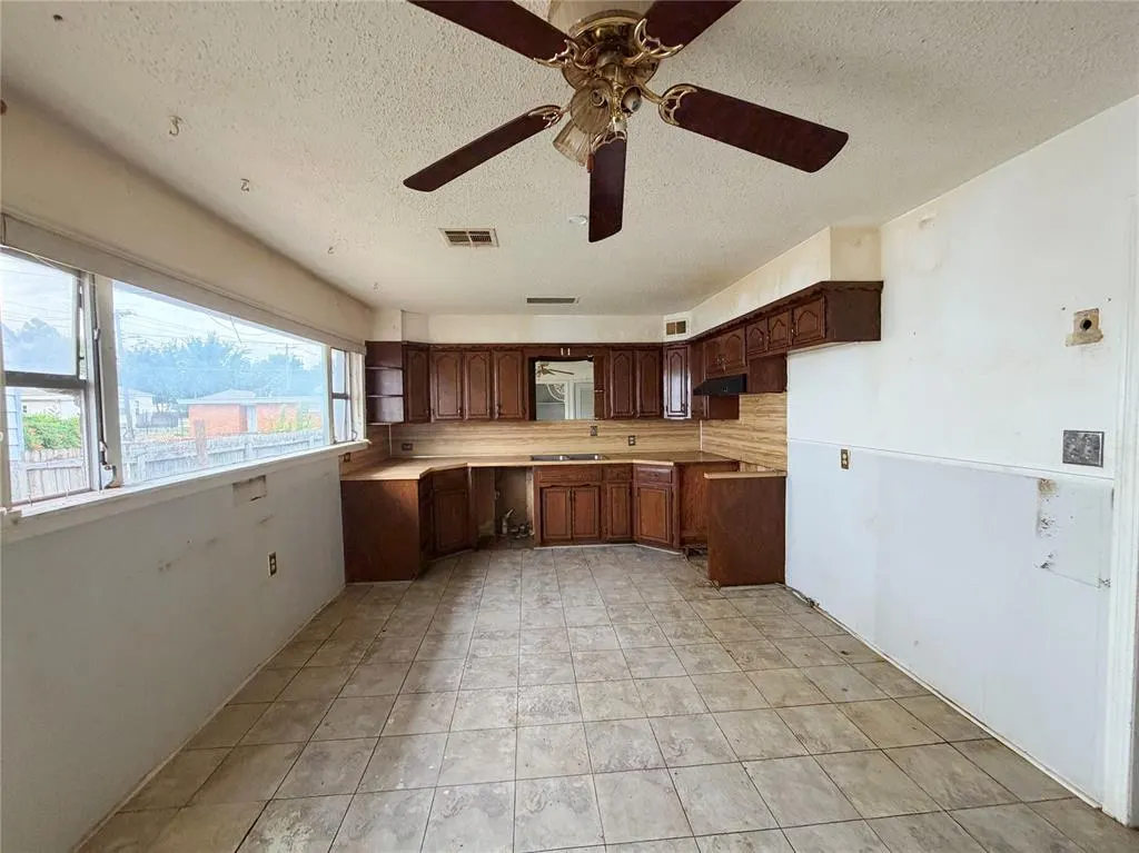 Photo 7 — 400 E Wade Street, El Reno, OK 73036