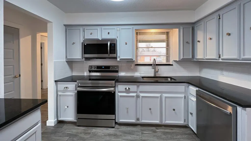 Photo 11 — 5929 NW 62nd Street, Oklahoma City, OK 73122