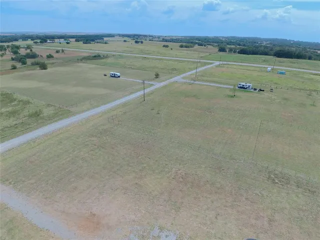 Photo 2 — 143 Prosper Drive, Hennepin, OK 73444