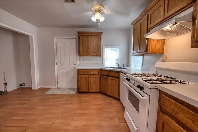 Photo 3 — 414 Reed Place, Oklahoma City, OK 73110