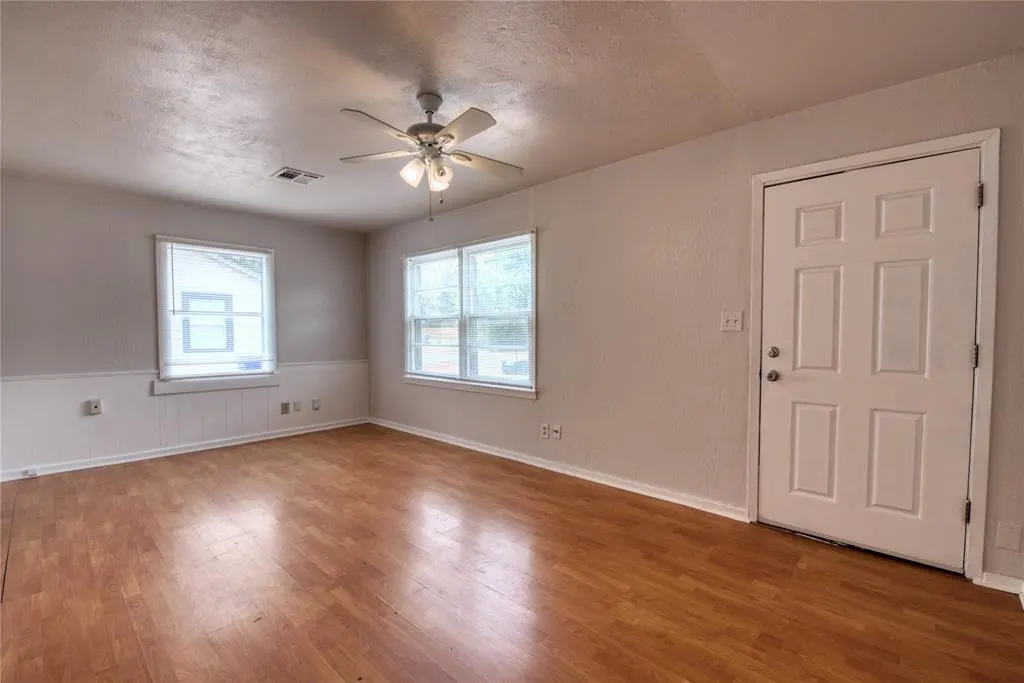 Photo 5 — 414 Reed Place, Oklahoma City, OK 73110