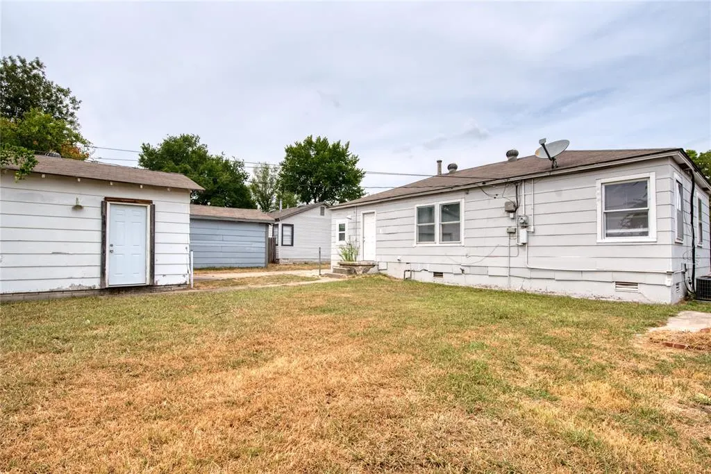 Photo 13 — 414 Reed Place, Oklahoma City, OK 73110