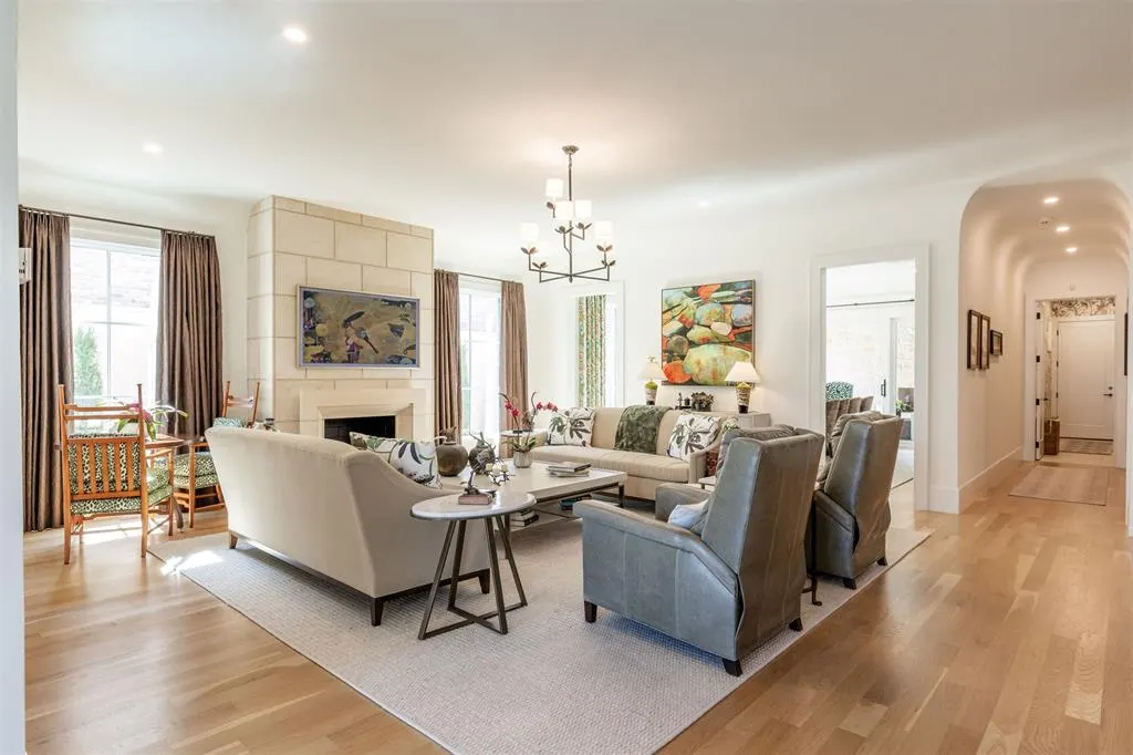 Photo 8 — 1112 Cumberland Court, Nichols Hills, OK 73116