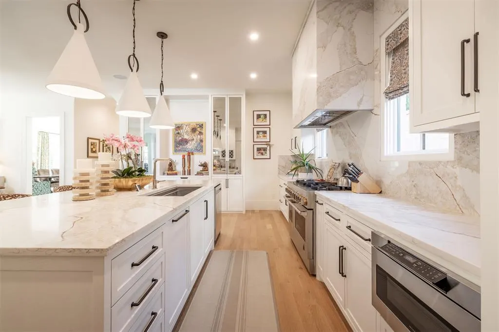 Photo 12 — 1112 Cumberland Court, Nichols Hills, OK 73116