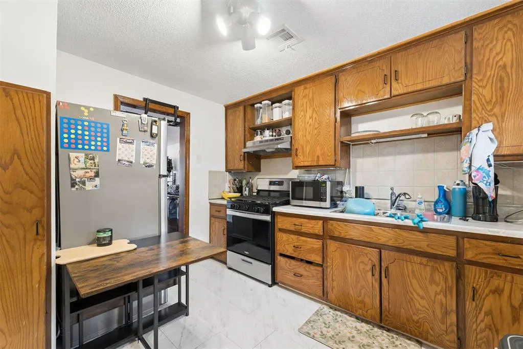 Photo 11 — 1143 NE Grand Boulevard, Oklahoma City, OK 73117