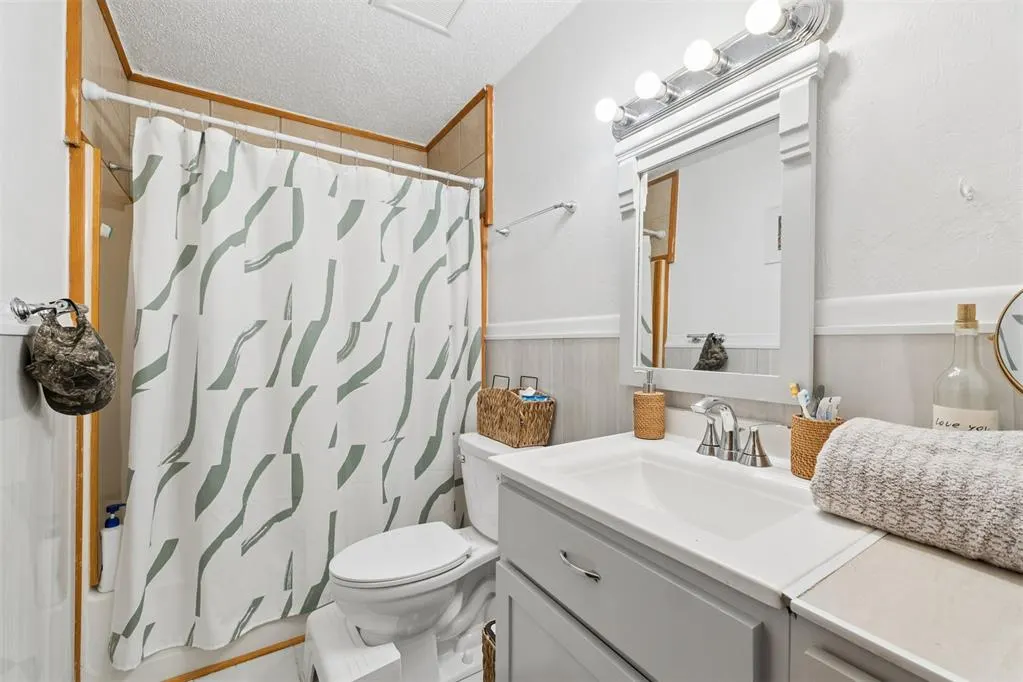 Photo 21 — 1143 NE Grand Boulevard, Oklahoma City, OK 73117