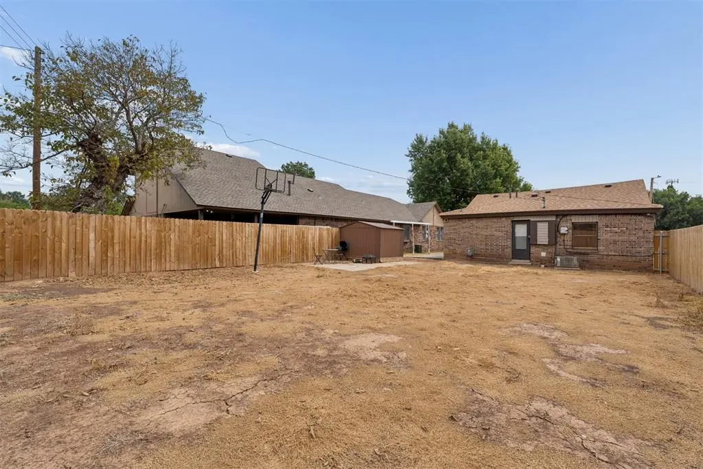 Photo 29 — 1143 NE Grand Boulevard, Oklahoma City, OK 73117
