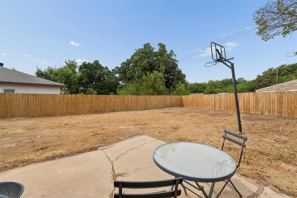 Photo 32 — 1143 NE Grand Boulevard, Oklahoma City, OK 73117