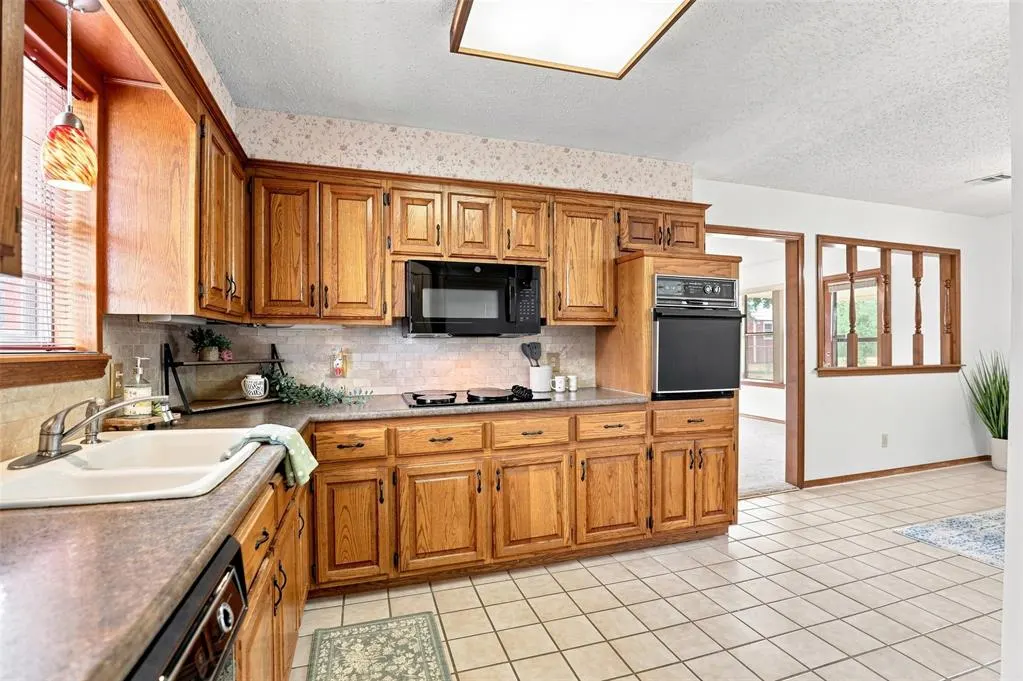 Photo 15 — 4107 N Chapman, Shawnee, OK 74804