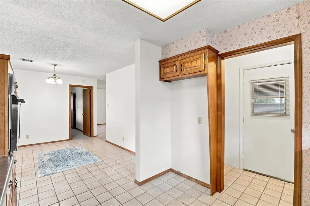 Photo 18 — 4107 N Chapman, Shawnee, OK 74804