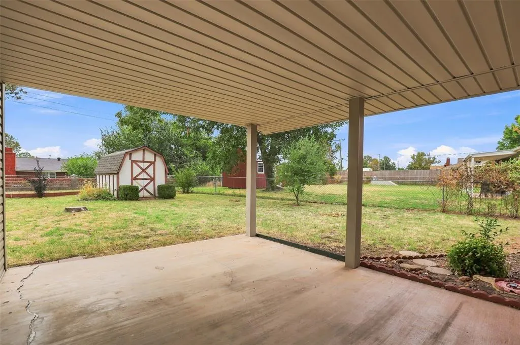 Photo 38 — 4107 N Chapman, Shawnee, OK 74804