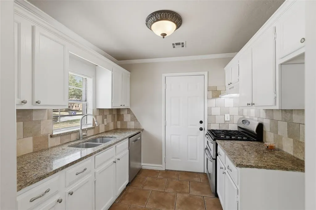 Photo 9 — 3028 NW 46th Street, Oklahoma City, OK 73112
