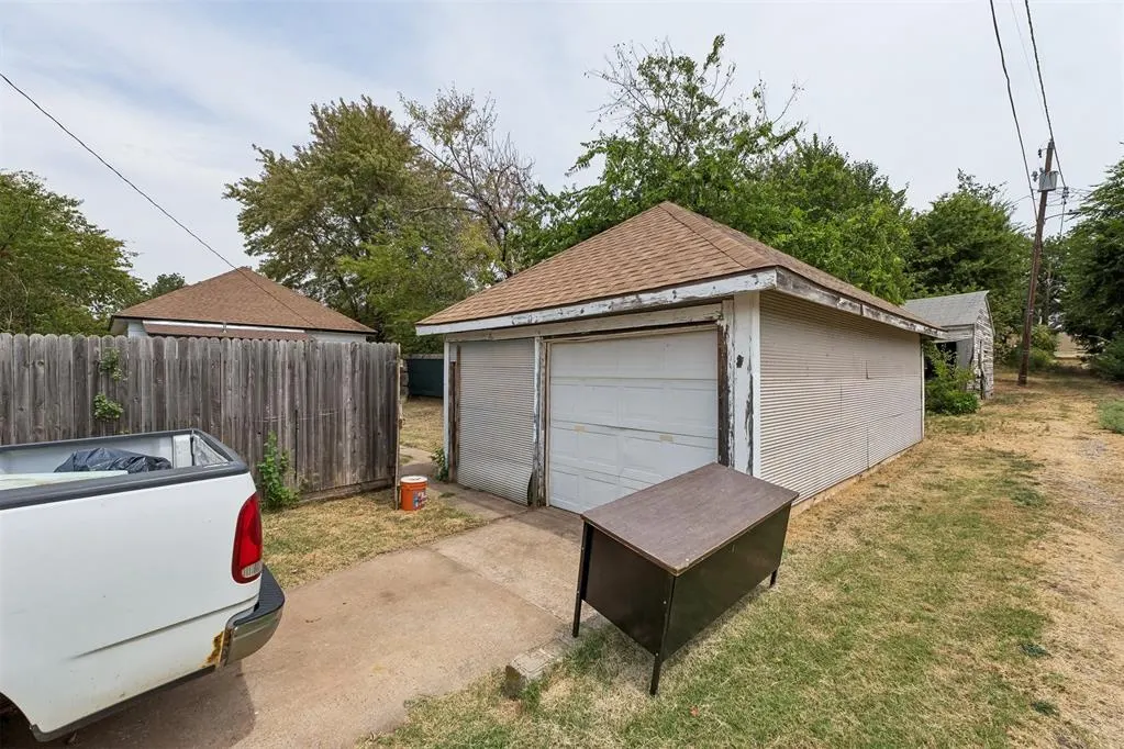 Photo 18 — 819 W London Street, El Reno, OK 73036