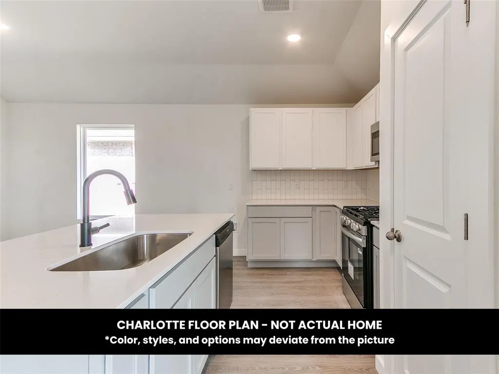 Photo 13 — 9100 Sweetwater Boulevard, Oklahoma City, OK 73160