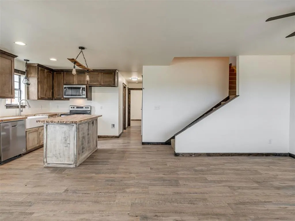 Photo 7 — 7050 Slaughterville Road, Slaughterville, OK 73051