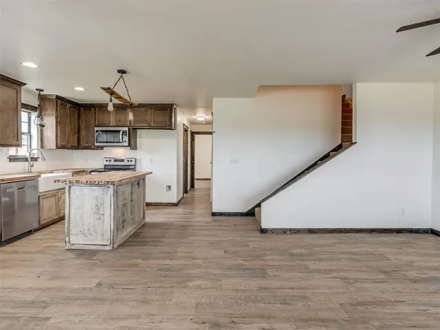 Photo 7 — 7050 Slaughterville Road, Slaughterville, OK 73051