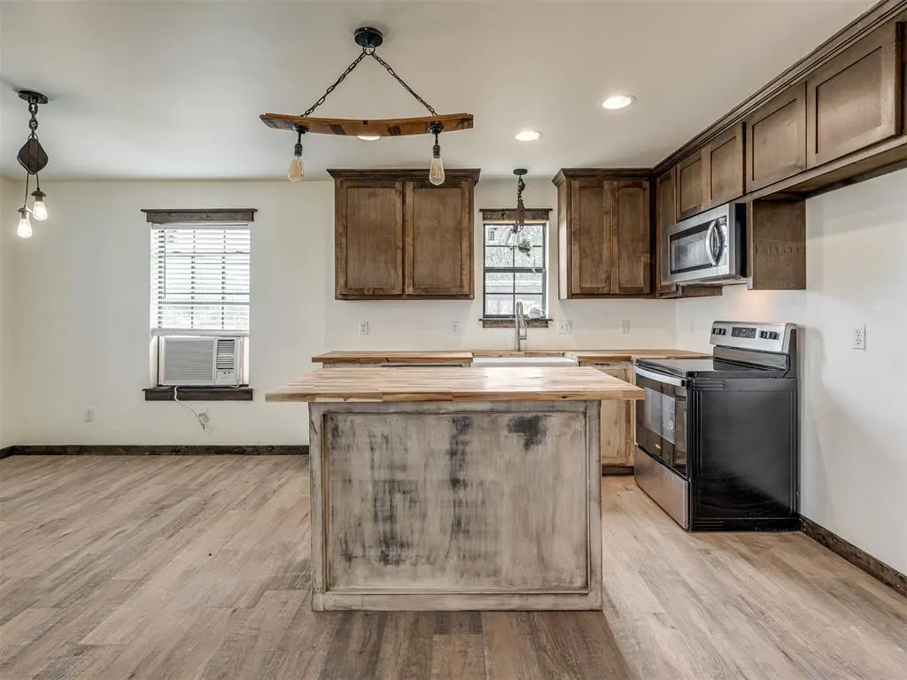 Photo 11 — 7050 Slaughterville Road, Slaughterville, OK 73051