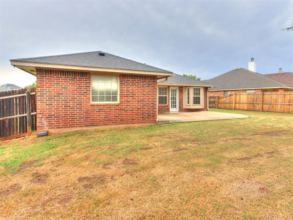 Photo 5 — 21925 Homesteaders Road, Edmond, OK 73012