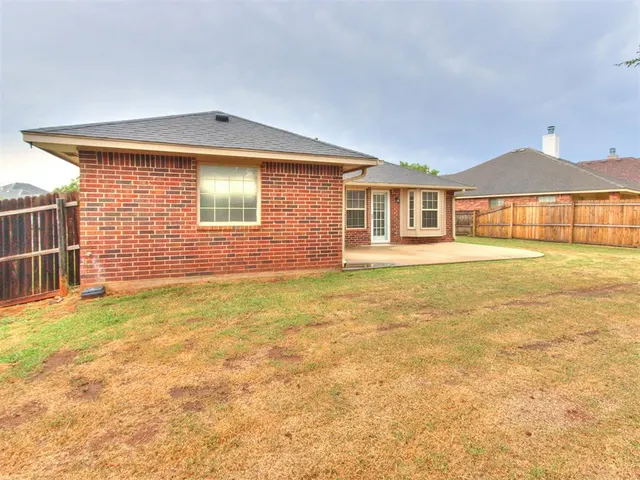 Photo 5 — 21925 Homesteaders Road, Edmond, OK 73012